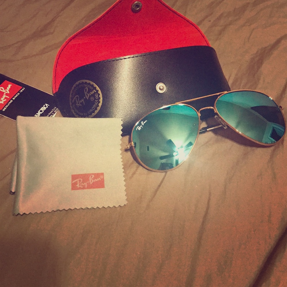 🚫sold🚫Blue Raybans